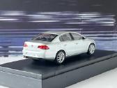 VW Passat B7 1:43 - nuotraukos Nr. 6