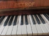 Pianinas Petrof