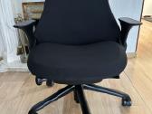 Herman Miller rašomo stalo kede