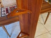Vintažinė mid century tikmedžio masyvo lentyna - nuotraukos Nr. 13