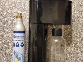 Vandens ir gerimu gazavimo aparatas Sodastream