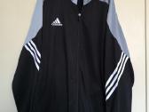 Adidas kostiumas 2xl dydžio