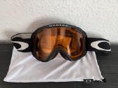Oakley slidinejimo akiniai