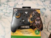 Xbox One S/x pultas naujas Fortnite dizaino