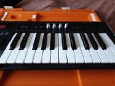 Korg micro X sintezatorius