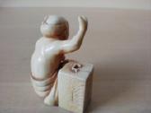 Netsuke ,berankis prašantis išmaldos'' - nuotraukos Nr. 6