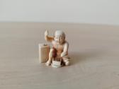 Netsuke ,berankis prašantis išmaldos'' - nuotraukos Nr. 4