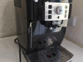 Kavos aparatas "Delonghi Magnifika S"