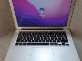 MacBook Air 2017 13 i5 8gb RAM 256gb SSD
