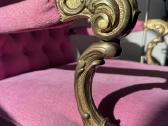 Klasikinio stiliaus rožinė sofa ir fotelis - nuotraukos Nr. 4