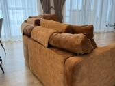 Didelė prabangi rudos/oranžinės spalvos sofa - nuotraukos Nr. 6