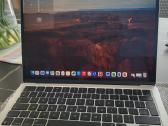 Parduodamas MacBook Air M4