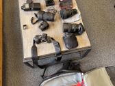 Sony a7 Riv fotoaparatas ir daug kitos įrangos
