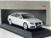 Audi A4 B8 1:43 - nuotraukos Nr. 3