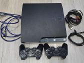 PS3 konsolė su dviem pulteliais