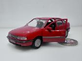 Opel Vectra A 5door raudona 1:43 Gama Germany