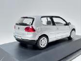 Volkswagen Golf V 3door sidabro 1:43 Schuco - nuotraukos Nr. 5