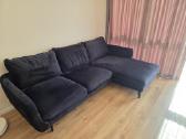 Minkšta kampinė sofa
