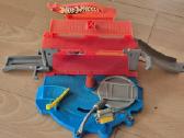 Hot Wheels trasa (susilanksto)