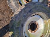 320/85r28