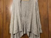 Susiaučiamas megztinis S dydis Massimo Dutti