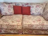 Sofa su gėlėmis