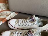 Converse laisvalaikio batai.