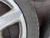 Toyota ratlankiai su vasarinėmis padangomis - nuotraukos Nr. 4