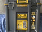 Dewalt irankiu deze nauja
