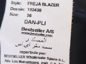 Juodas švarkelis moteriškas su dryželiais - nuotraukos Nr. 12