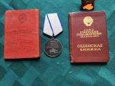 Ordinas, medalis su dokumentais