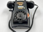 Senovinis, pakabinamas telefono aparatas