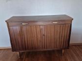 Midcentury komoda ir indauja