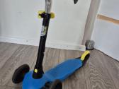 Mažai naudotas vaikų paspirtukas Oxelo B1
