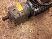 Moto reduktorius 0.75kv 85aps/min