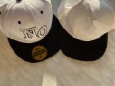 Dvi naujos snap back kepures,su etiketemis