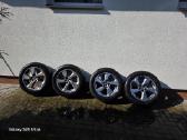 Ratlankiai su naujomis Toyota vasarinėmis padang.