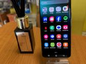 Samsung S22 /black/ 128gb Su Garantija