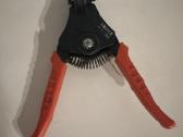 Parduodu Knipex laidų nužievinimo reples