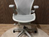 Herman Miller Aeron Remastered Mineral