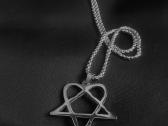 Heartagram Him grupes pakabukas