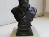 Senas biustas pasteur