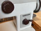 Siuvimo mašina su elektra varomu pedalu Chaika - nuotraukos Nr. 3