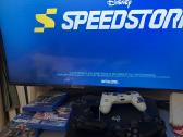 Ps 4 pro 1 TB + 3 pultai + žaidimai