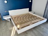 Lovos rėmas 200 x 200 cm su spintelėmis