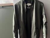 Puiki Pull & Bear Striukė