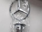 Parduodamas originalus Mercedes-benz ženkliukas