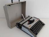 Vintazine Olivetti spausdinimo masinele 1970 m.