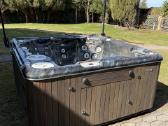 Sūkurinė vonia Jacuzzi