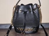 Michael Kors Devon Medium Bucket Bag modelis